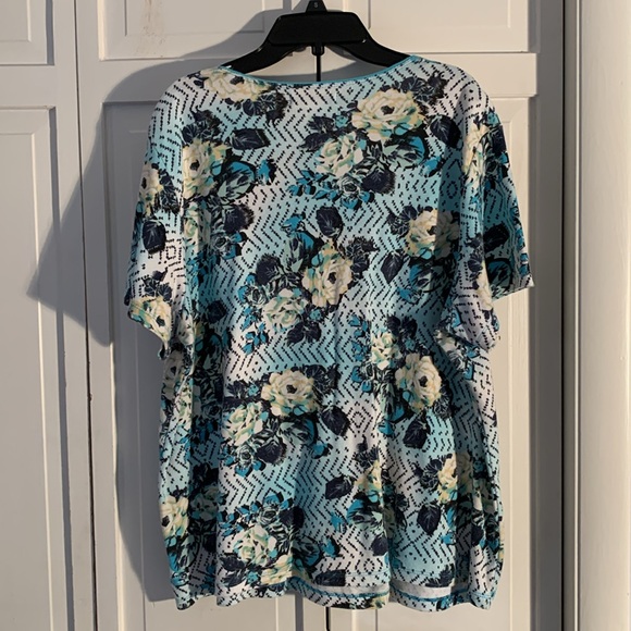 Rebecca Malone 2X Blue & White Floral Short Sleeve T-Shirt - Picture 5 of 5